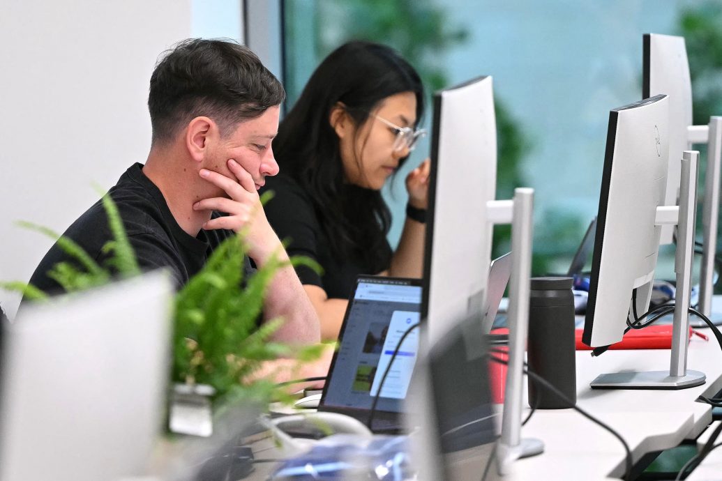 美智库：AI模型每7个月能力翻倍 失控恐瓦解民主