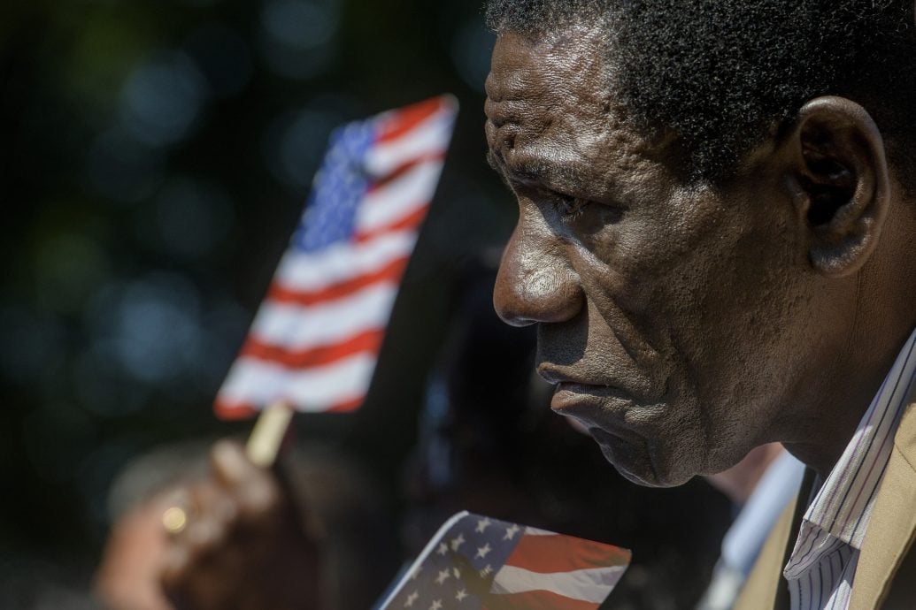 美独立日出席公民宣誓典礼 阿诺赞移民是动作英雄