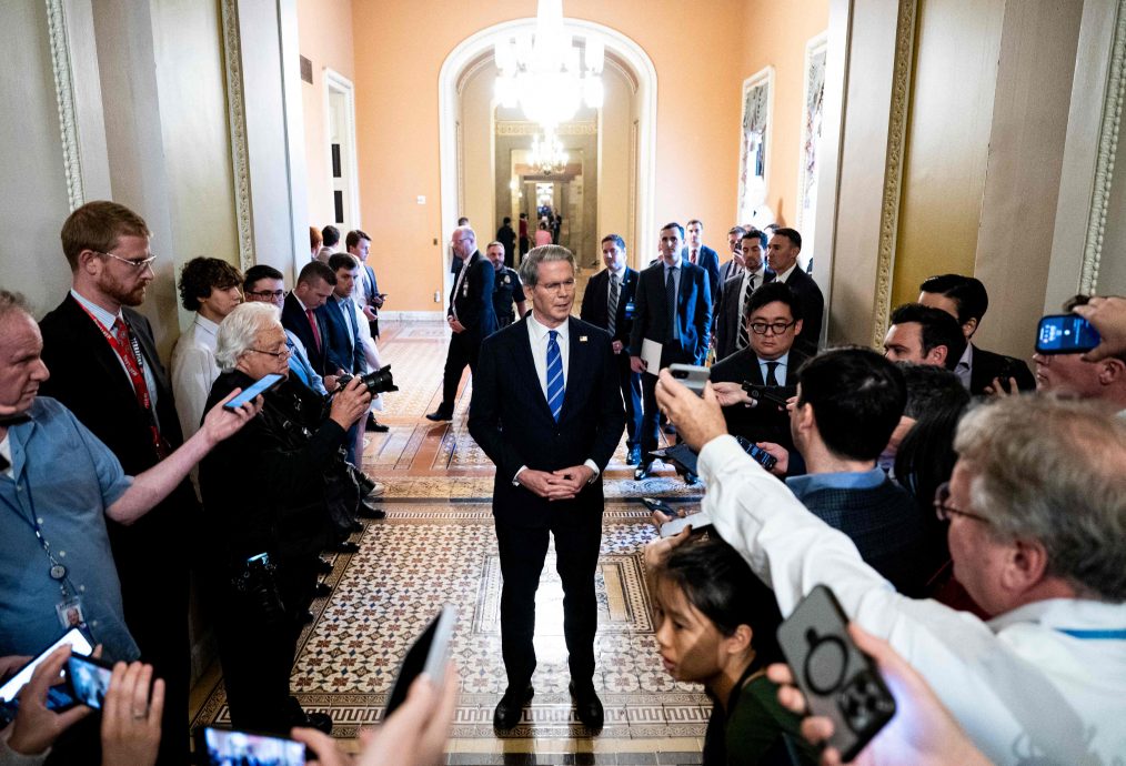 美财长：约100国将获10%对等关税