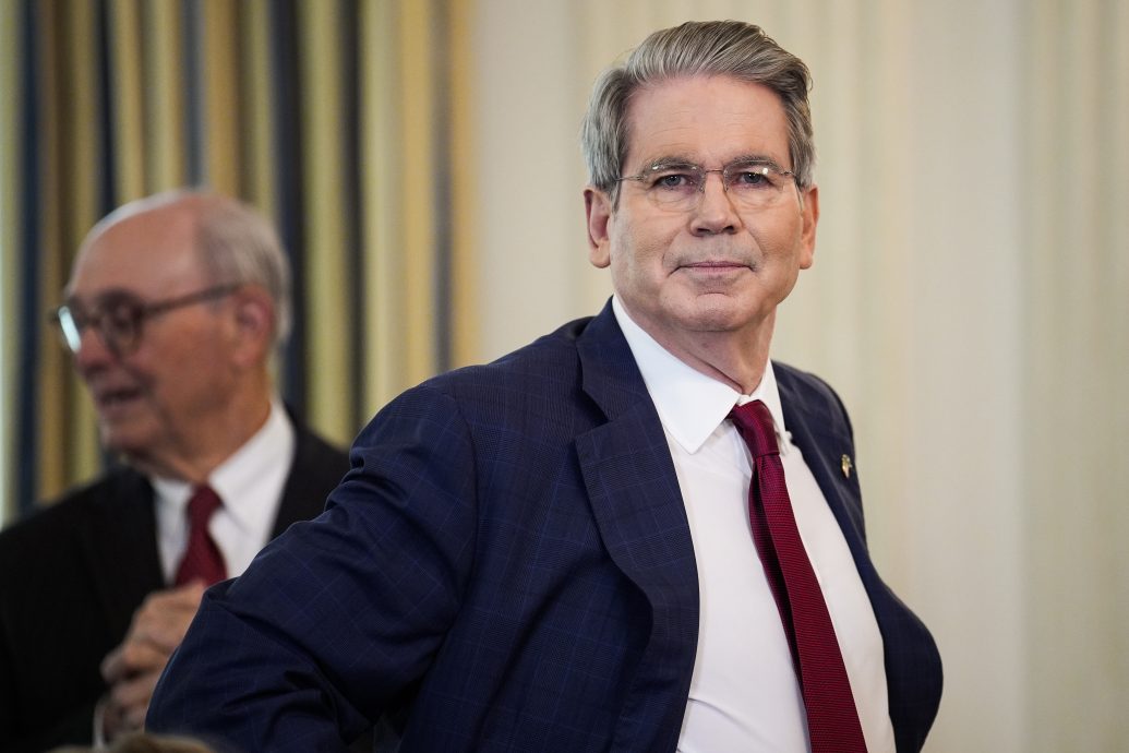 美财长：美中关税谈判态势良好 下月初或与何立峰会面