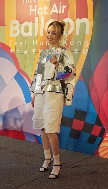 膝盖肩膀痛自嘲老弱残兵 容祖儿否认年底启德开唱