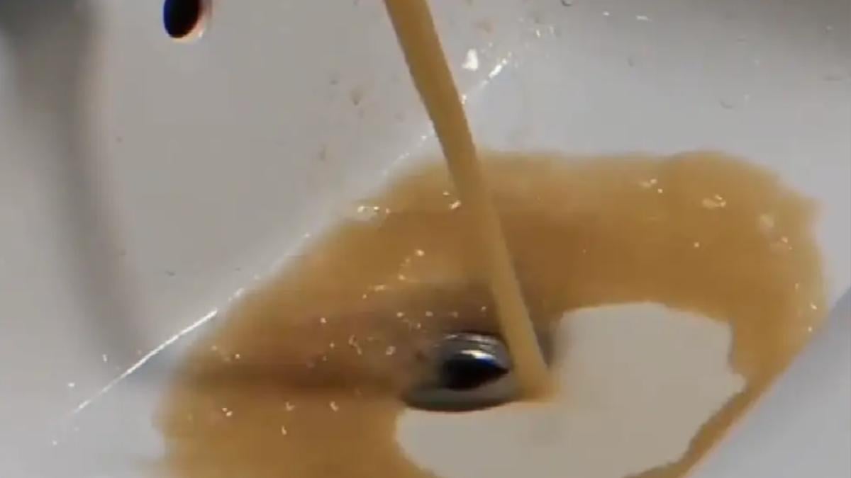 自来水又浊又臭引发粪水疑云 官方称藻类是祸首