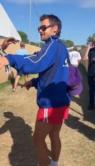 舞池热吻音乐制作人 1D哈利被爆有新欢