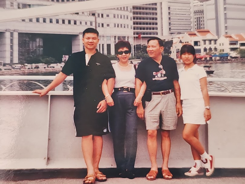 苏秀莲捐献一台洗肾机予峇樟洗肾中心