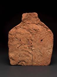 英国博物馆新发现　4000年前埃及文物留匠人手印