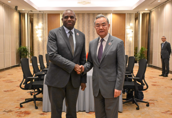 英外相拉米与王毅会晤 首次出席东盟地区论坛