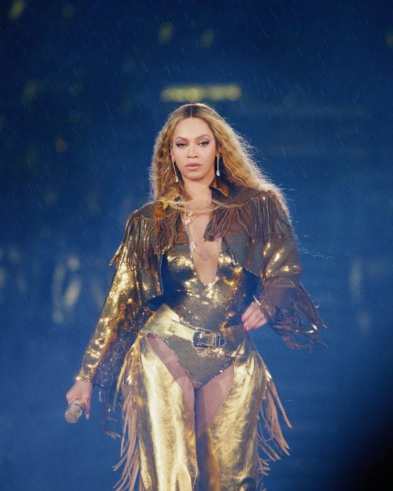 行李放车内遭偷窃 贝文丝未发行音乐被盗