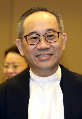 补图//法官宣誓就职