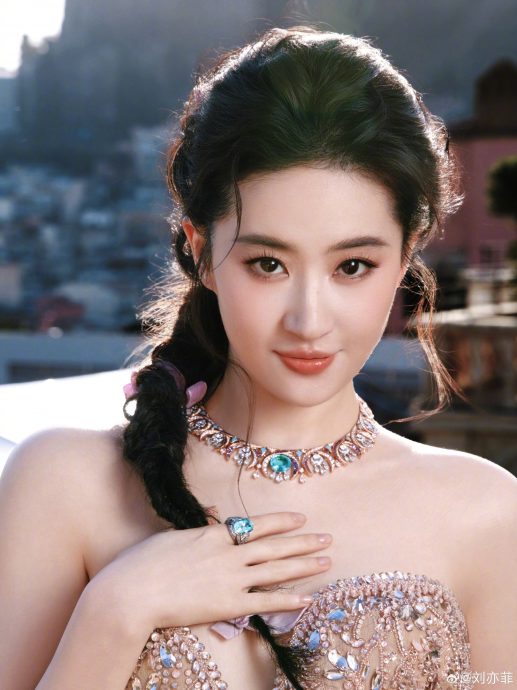 被王晶批“没演技靠天赏饭吃” 赵雅芝谈不扮白素贞造型原因