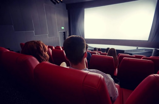 被阻摄录还被警告 他上网喊冤反招骂