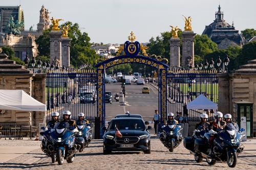 安华官访法国|获最高规格官方欢迎仪式 安华:莫大荣耀