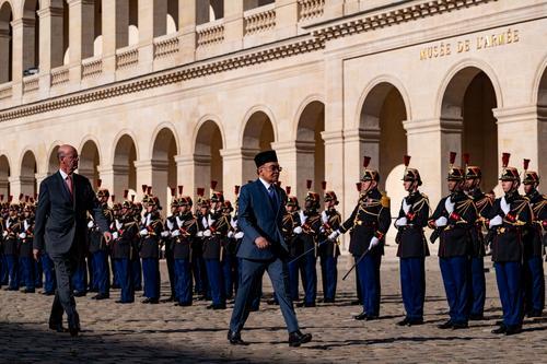 安华官访法国|获最高规格官方欢迎仪式 安华:莫大荣耀