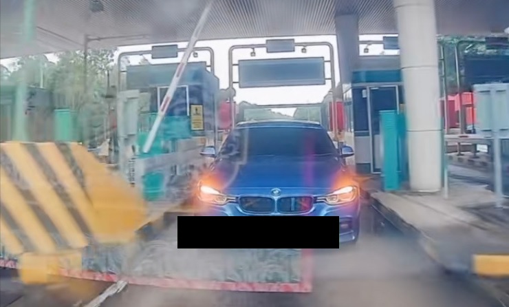 视频|宝马司机蹭过路费?趁机“尾随闯关”惹众怒