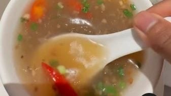 视频|无肉牛肉汤RM10被抨过分  餐馆急回：结错账是RM6