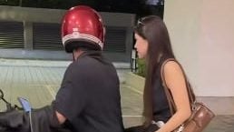 视频 | 送餐员放下订单送餐包 特地折返载女子拿锁匙