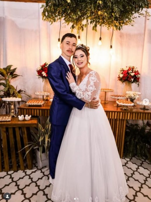 视频／未说“我愿意”就瘫倒 新郎：新娘太美