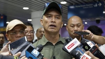 警告革职涉贪边境官员·苏海里:守护国门是我的责任