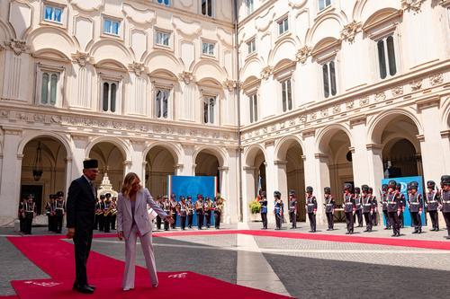 请再补进安华访意大利