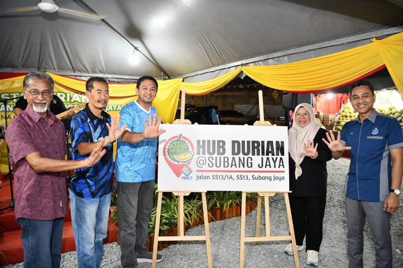 请签发-大都会/(主文)梳邦再也市政厅打造榴梿中心/3图