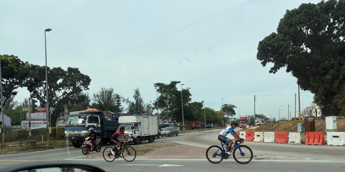 请签发-大都会:又是单车骑士占道旅骑/4图