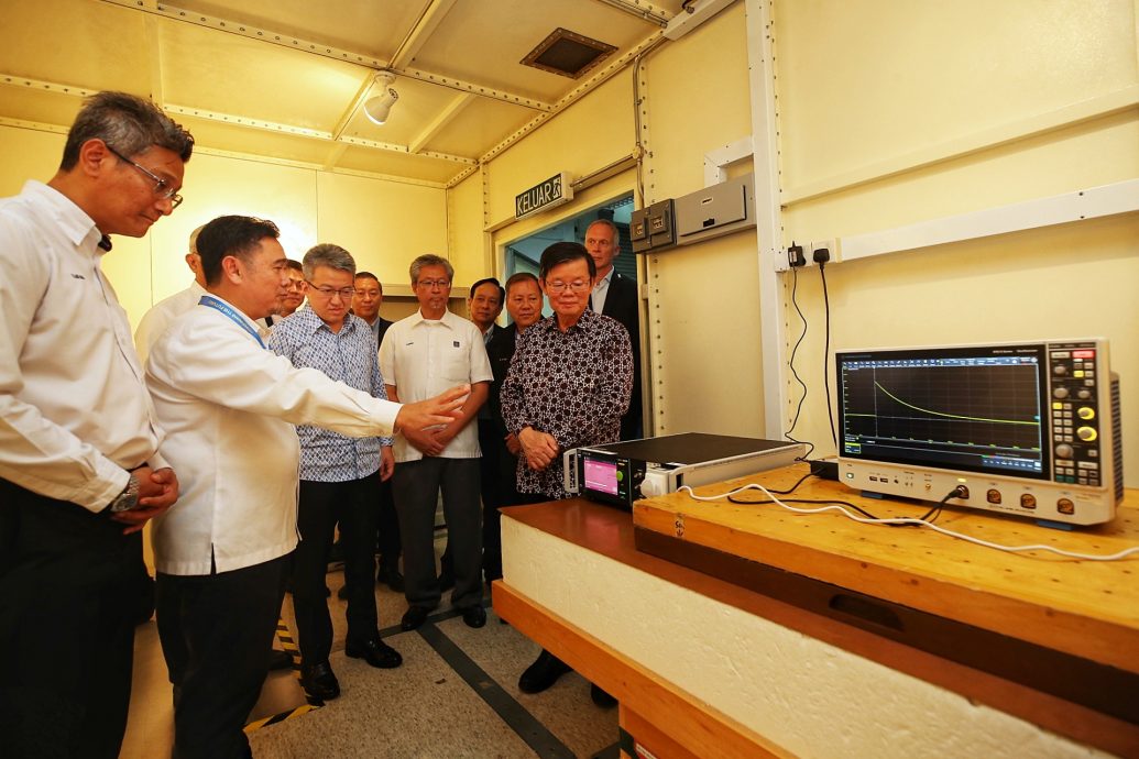 请签发∕第3版主文（大北马）曹观友为槟捎好消息　明年财案拨款增加