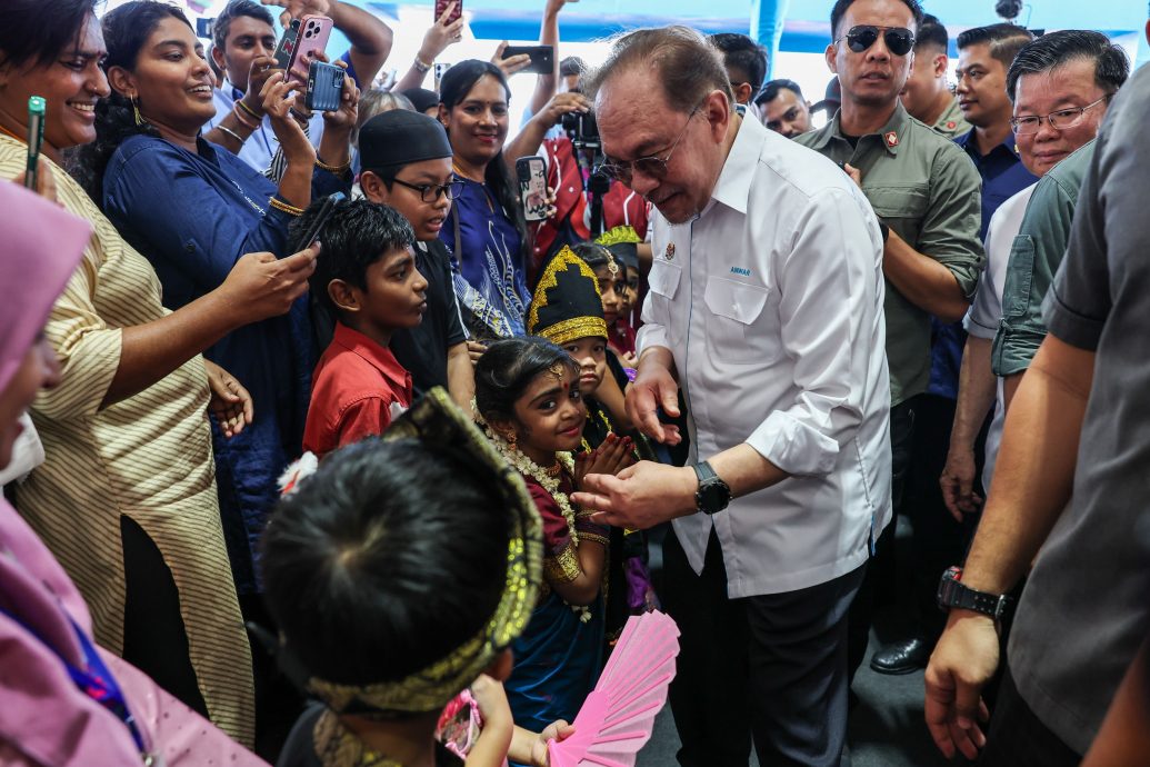 柔府至威北双溪赖高架公路常塞 安华：两周内宣布解决方案