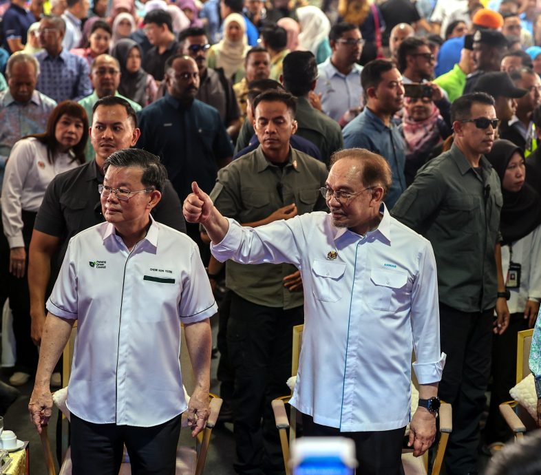 柔府至威北双溪赖高架公路常塞 安华：两周内宣布解决方案