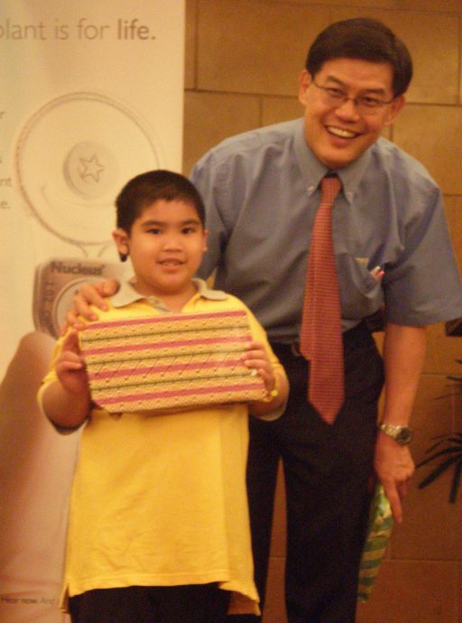 请签发（大北马）静默中重生的听见　王建威的人工耳蜗人生路