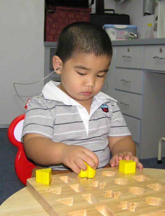 请签发（大北马）静默中重生的听见　王建威的人工耳蜗人生路