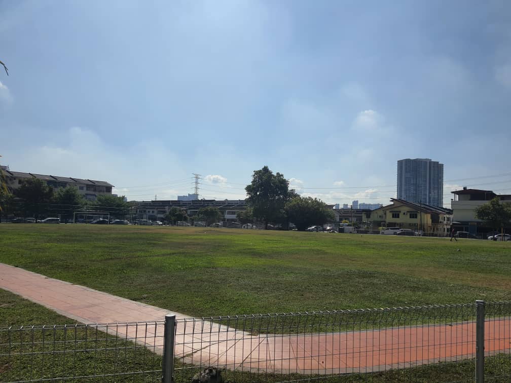 请签发,版头,大都会-华裔社区出现球场保留地,余保凭批不合适