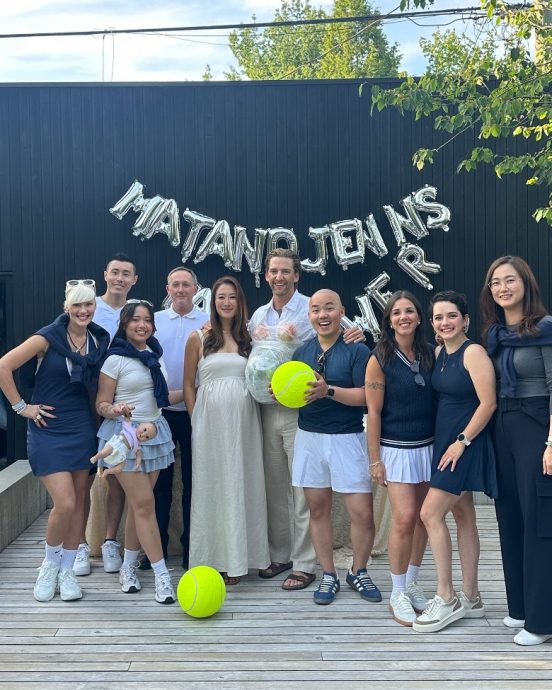 谢婷婷办派对暗示怀男B 感激朋友如家人般陪伴