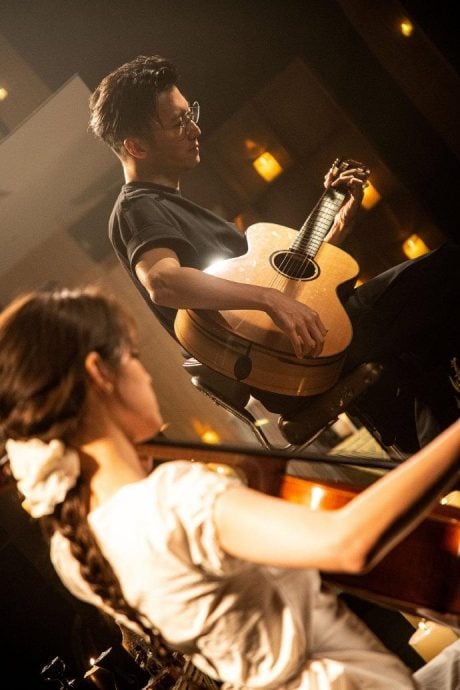 谢霆锋24年后重唱《香水》 邀欧阳娜娜拉大提琴合唱