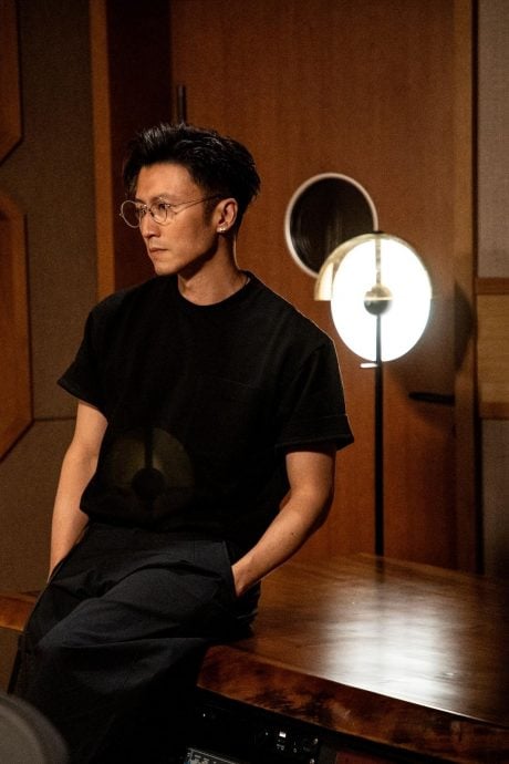 谢霆锋24年后重唱《香水》 邀欧阳娜娜拉大提琴合唱