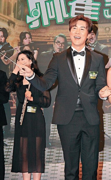 谭俊彦今来马 盼约见李佳芯宣传《麻雀乐团》