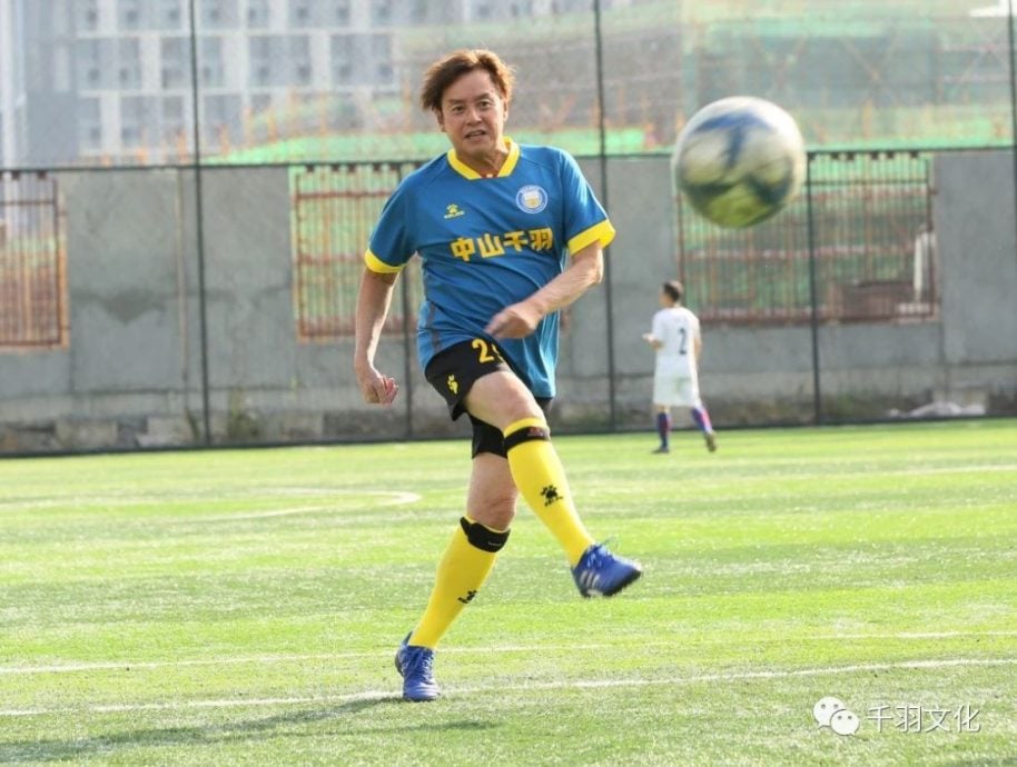 谭咏麟凸肚快速增大 网忧非单纯发福