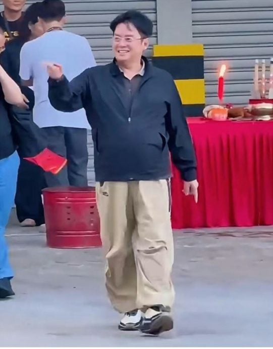 谭咏麟凸肚快速增大 网忧非单纯发福