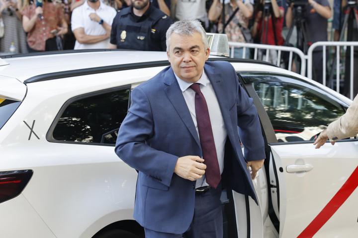 贪污丑闻拖垮西班牙执政党支持度 民众要求首相总理提前大选