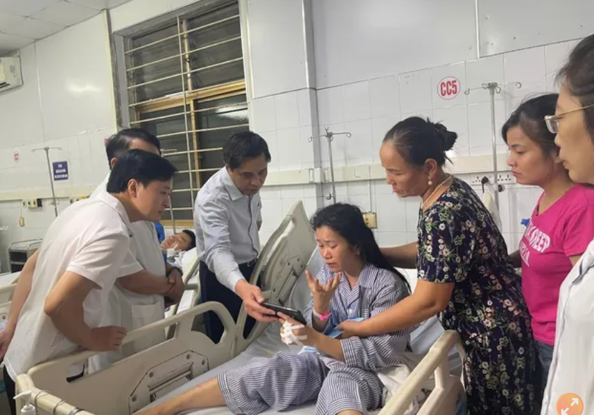 越南周末连爆两起船难　观光钓鱿船翻覆30多游客全数获救