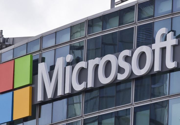 路透：微软已知SharePoint安全漏洞但未能完全修补