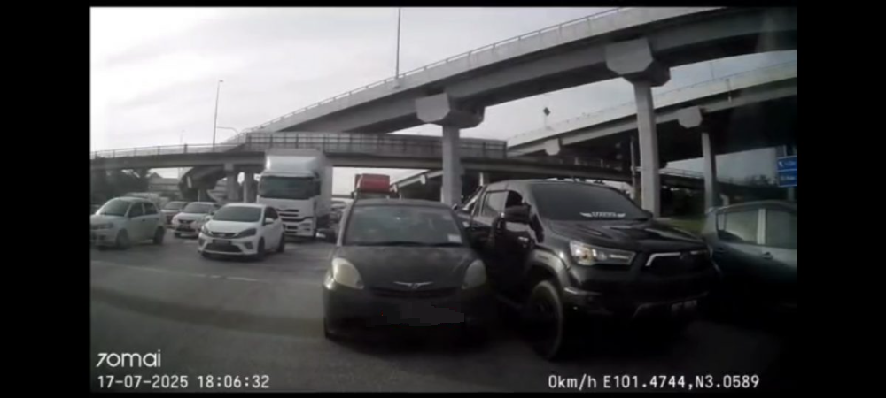 路霸司机称当时急赶着去母亲家 送跌倒的母亲进院