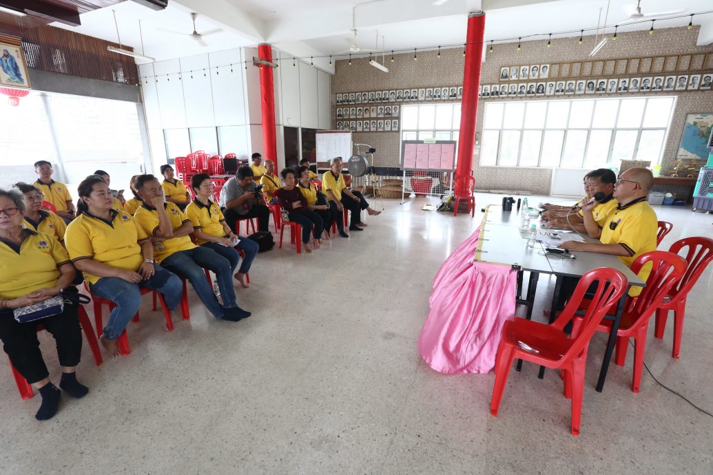 边头//大都会-紫芳阁闹双包