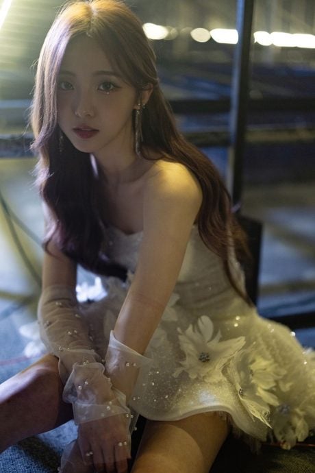 郑乃馨放闪泰版道明寺 光脚拥男友痛哭挨轰作秀