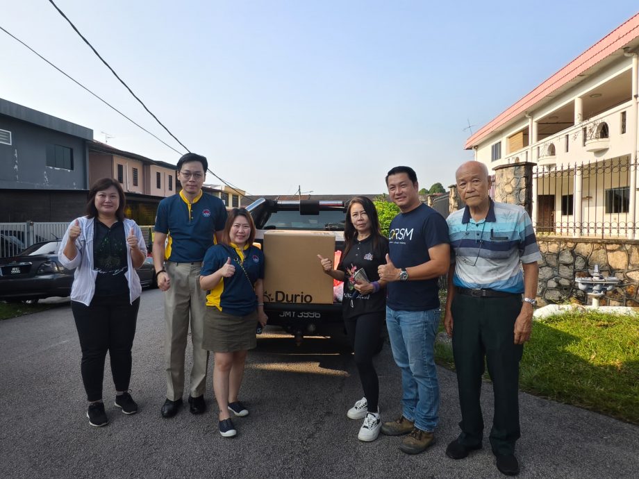 新山市厅清理20年垃圾屋 还社区卫生安全