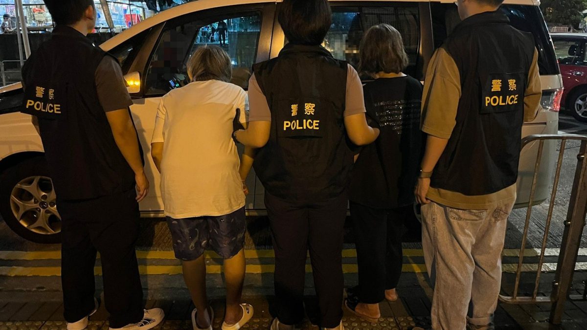 阿婆也贩毒！ 2名六旬港妇疑贩毒被捕