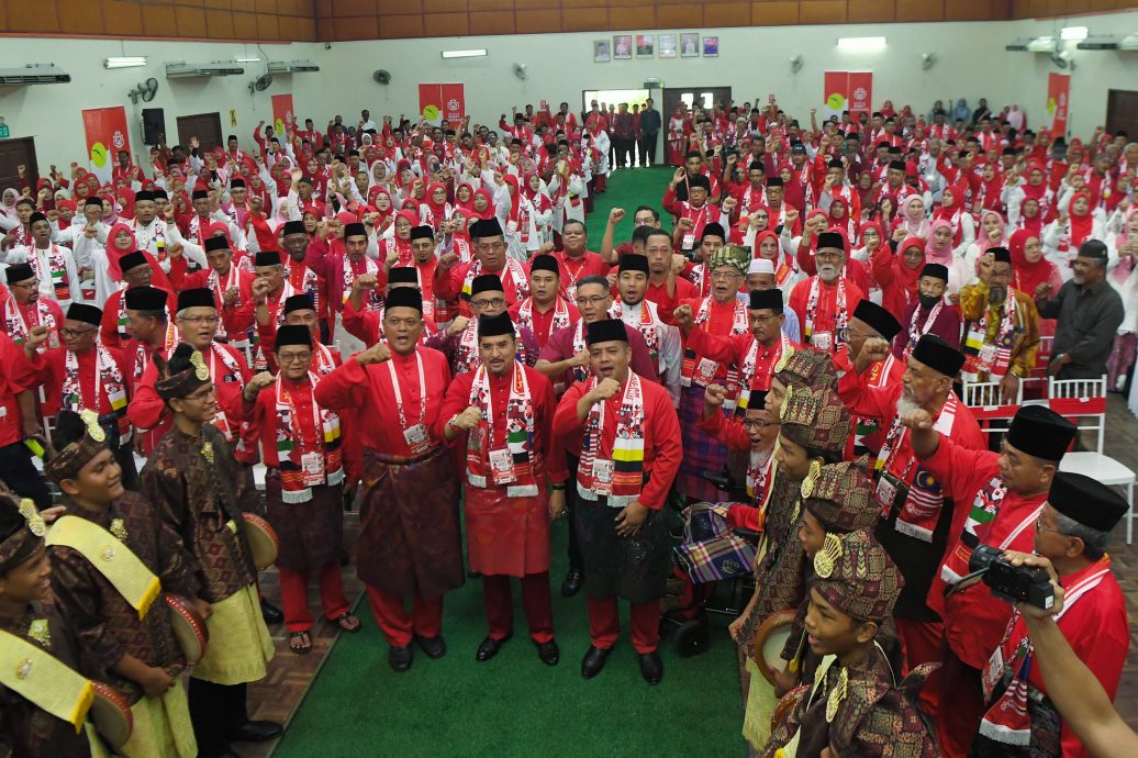 阿斯拉夫:巫统要再次强大 应马上停止“沙爹政治”