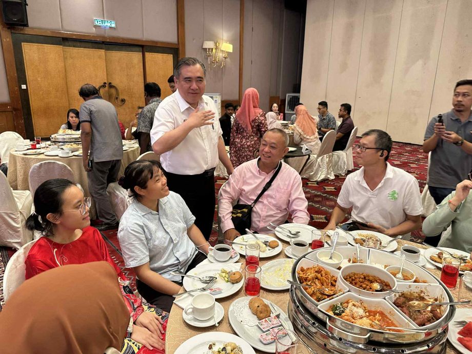 陆交局卧底执法查安全带引质疑，陆兆福：执法为安全非为难民众