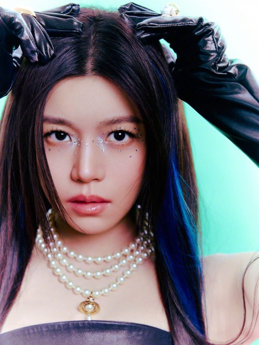 陈妍希突变走迷幻摇滚风 网酸：没一处对的