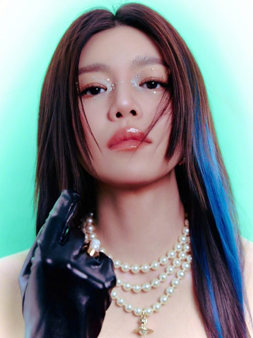 陈妍希突变走迷幻摇滚风 网酸：没一处对的