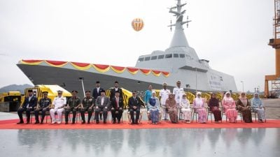 雪苏丹后主持命名下水礼 次艘濒海战舰名“纳拉王储”号