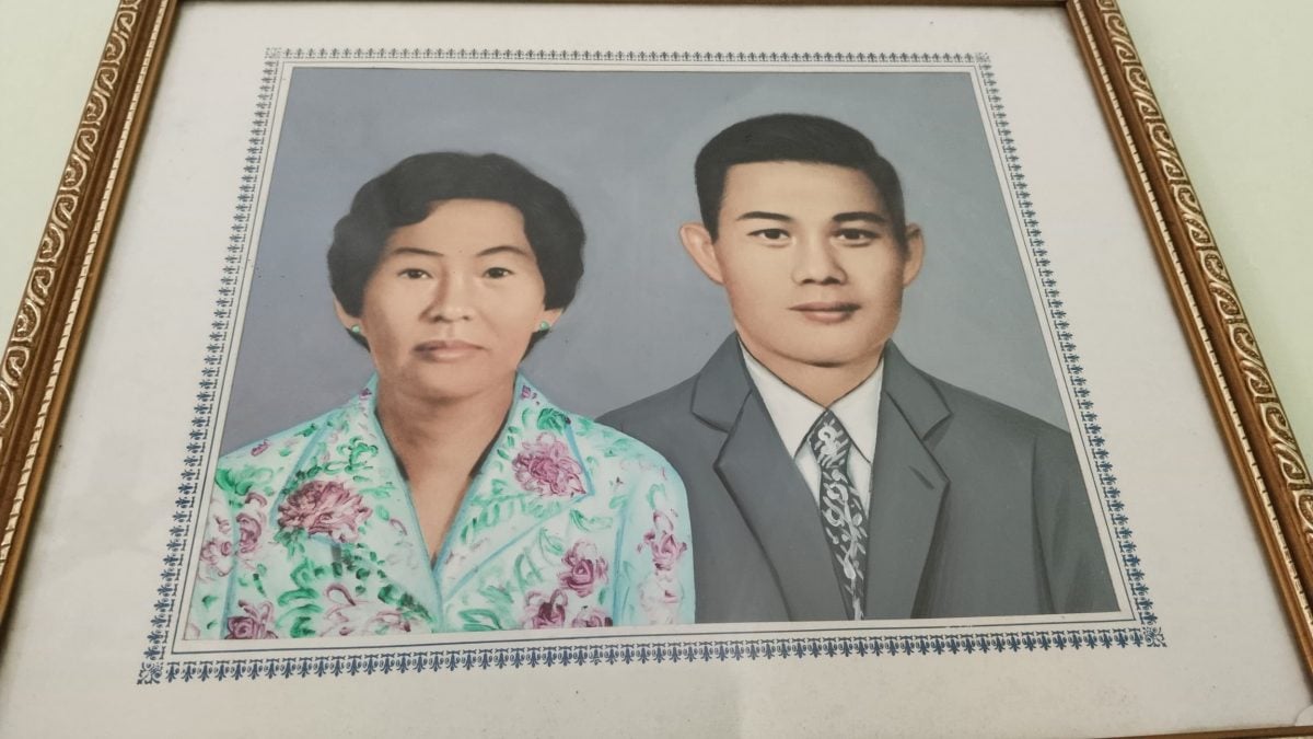 霹:8日见报/封底主文/家好热闹︱美罗冷水河一家14口 黄亚娥连生10子当地称奇